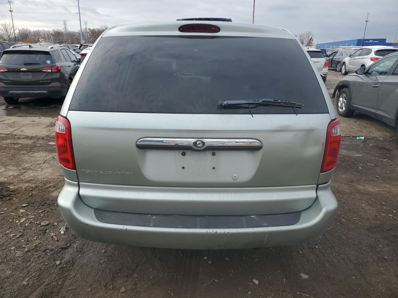 2003 CHRYSLER Town & Country