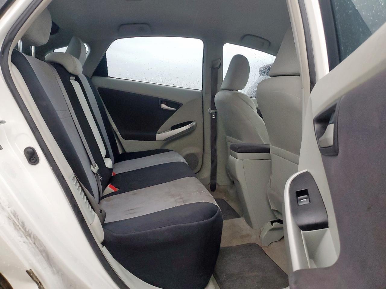 2011 TOYOTA PRIUS