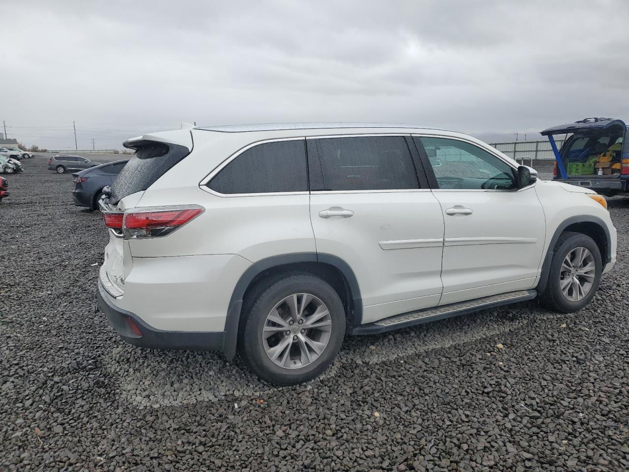 2014 TOYOTA HIGHLANDER