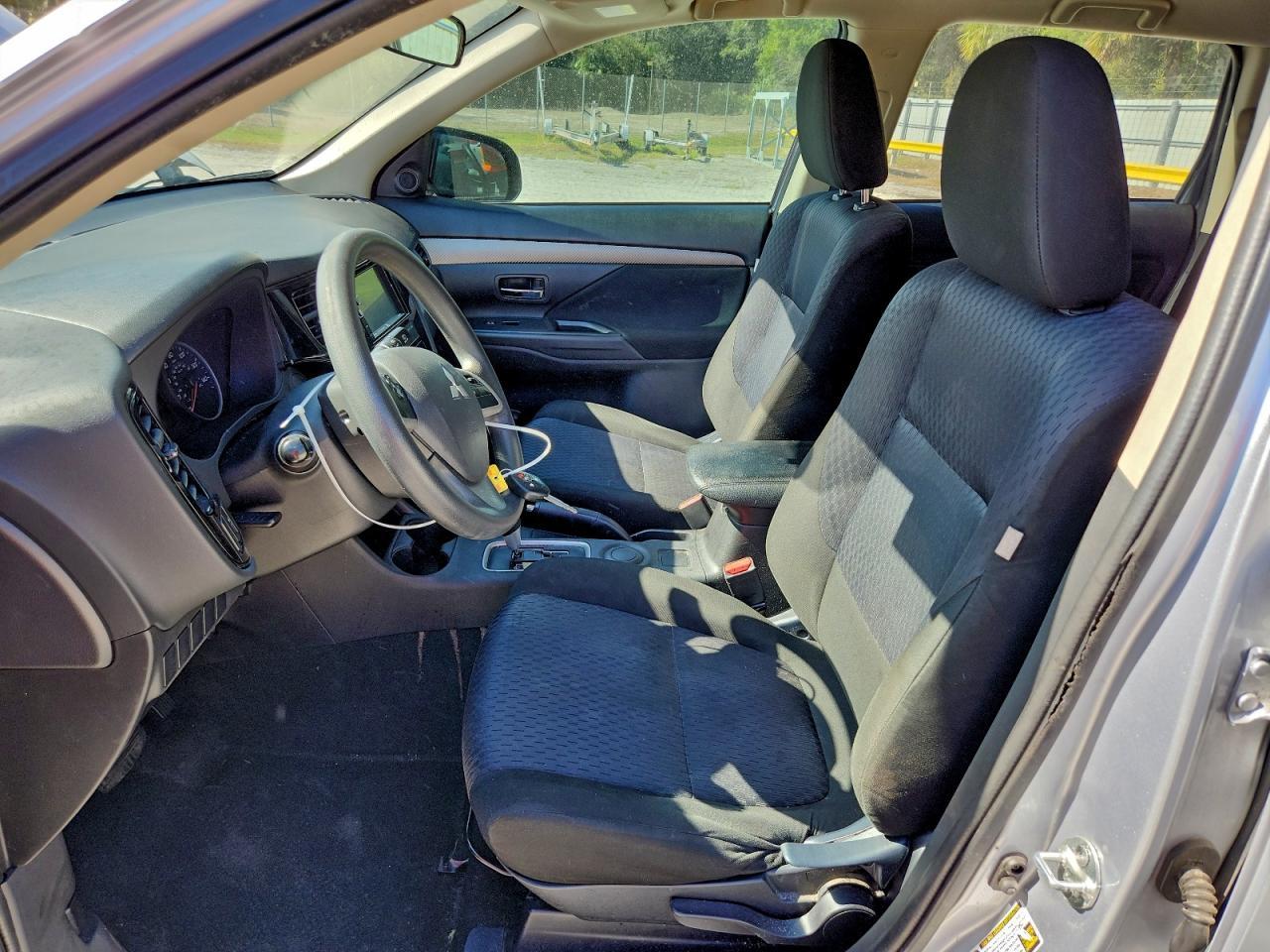 2014 MITSUBISHI outlander