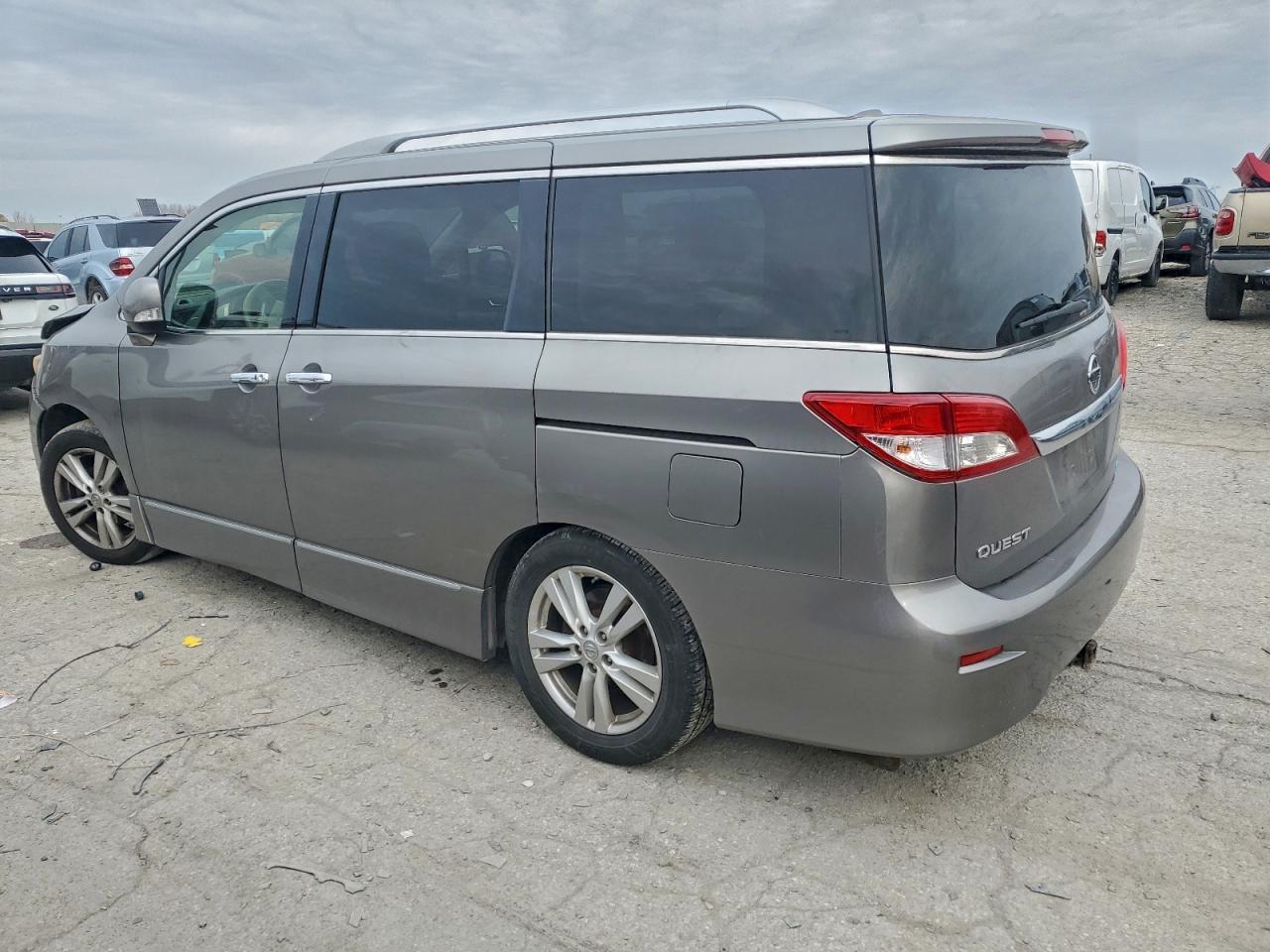 2012 NISSAN Quest