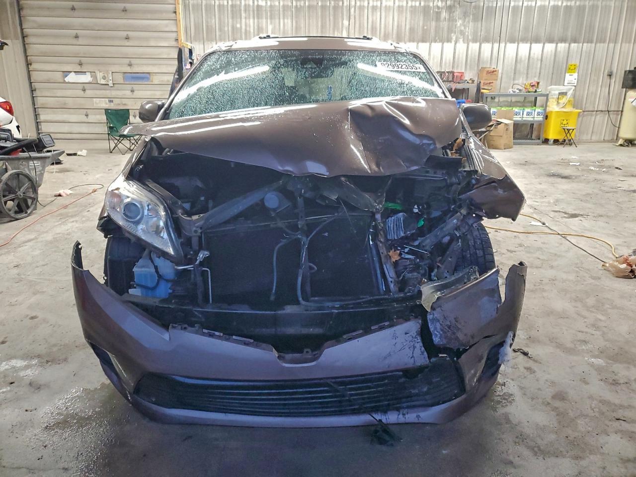 2018 TOYOTA SIENNA