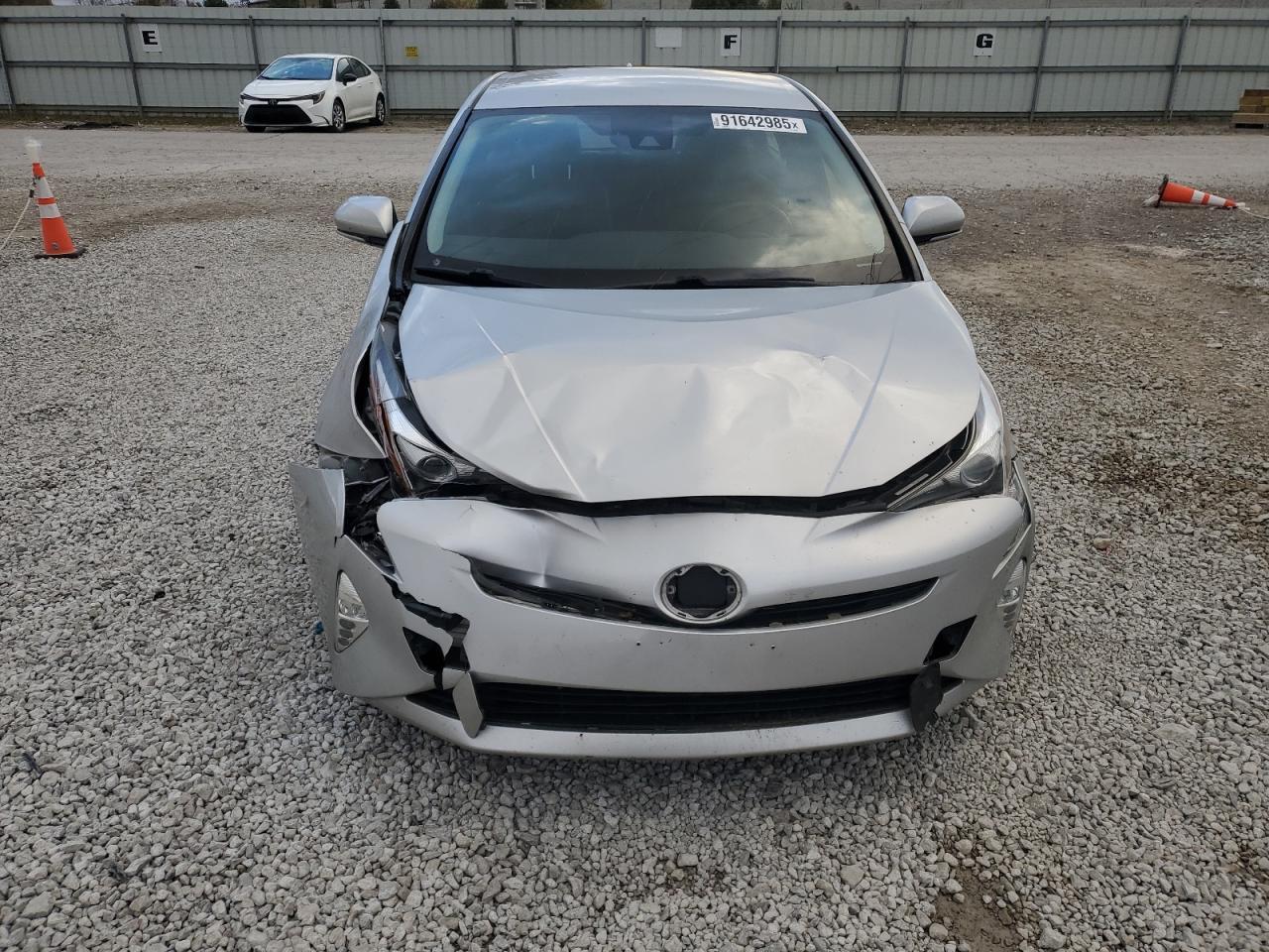 2016 TOYOTA PRIUS