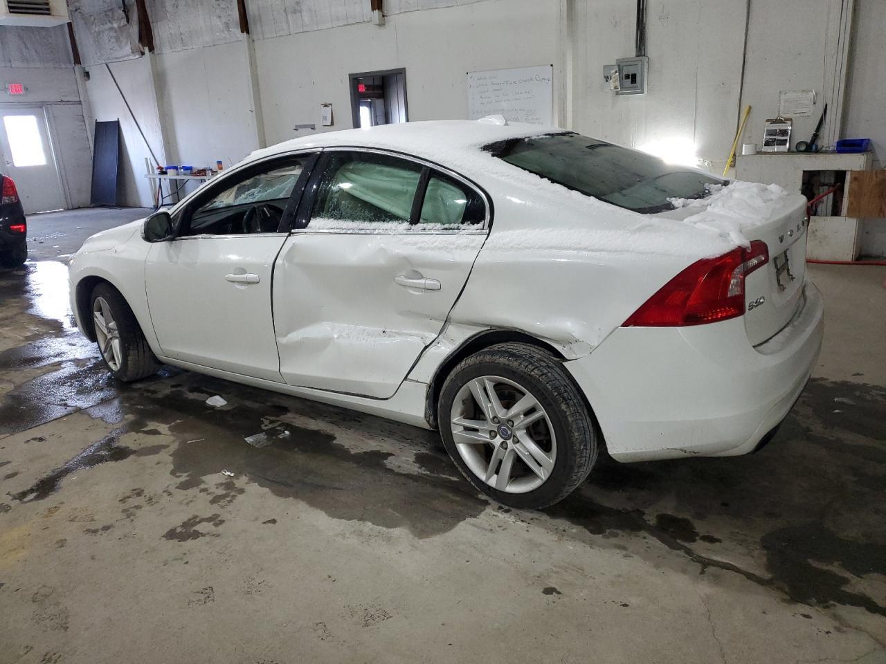 2015 VOLVO S60
