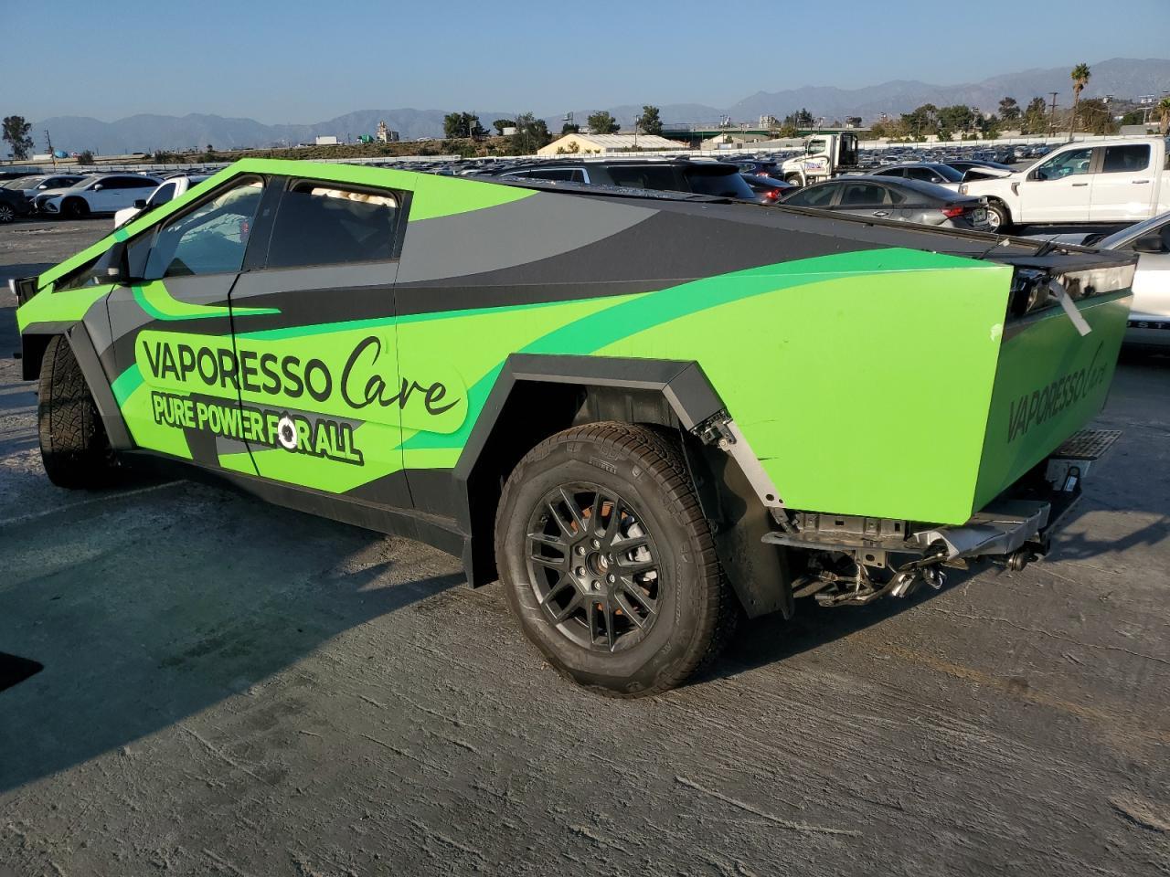 2024 TESLA Cybertruck