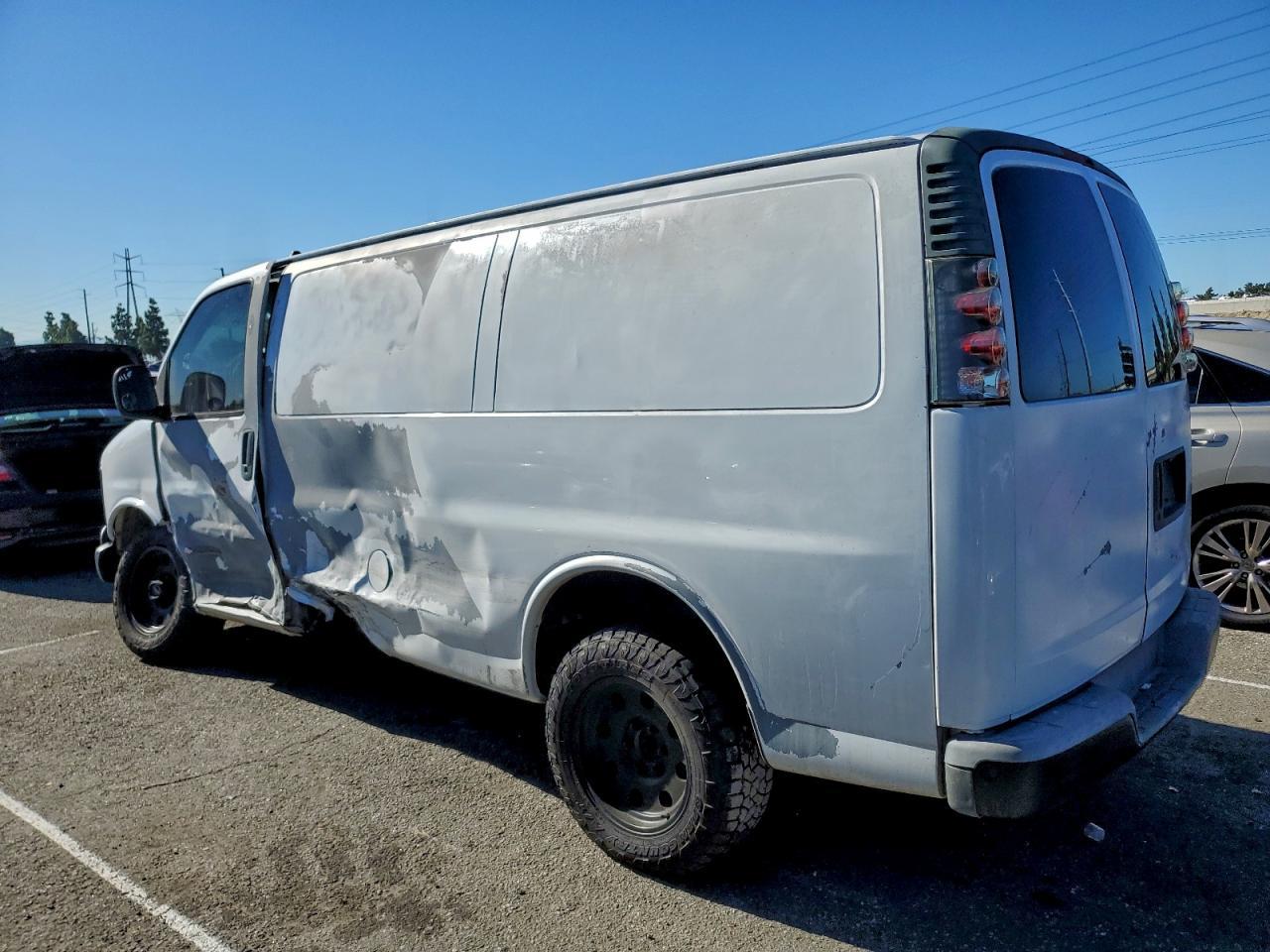 2001 CHEVROLET EXPRESS 2500