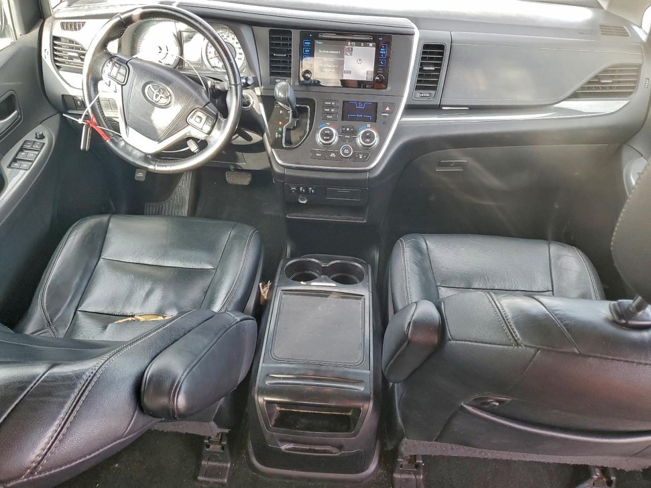 2015 TOYOTA SIENNA