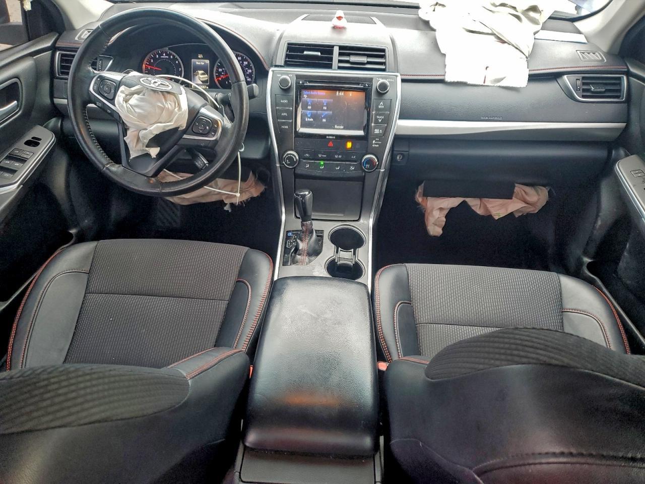 2016 TOYOTA CAMRY