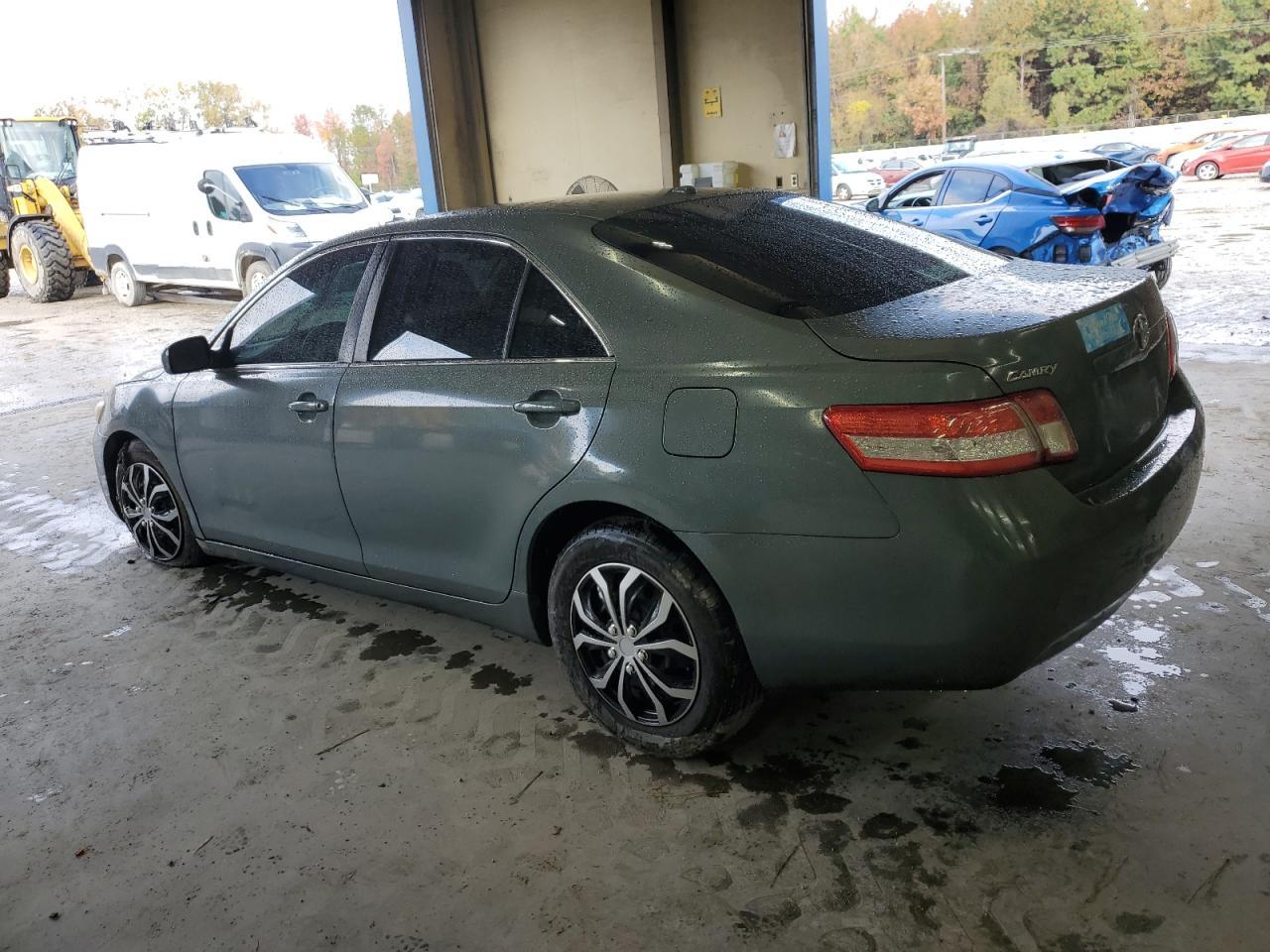 2010 TOYOTA CAMRY