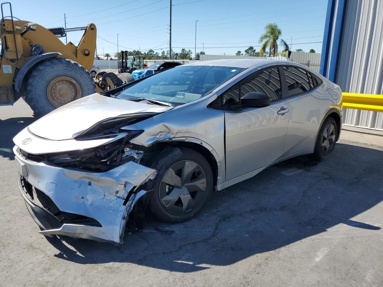 2024 TOYOTA PRIUS