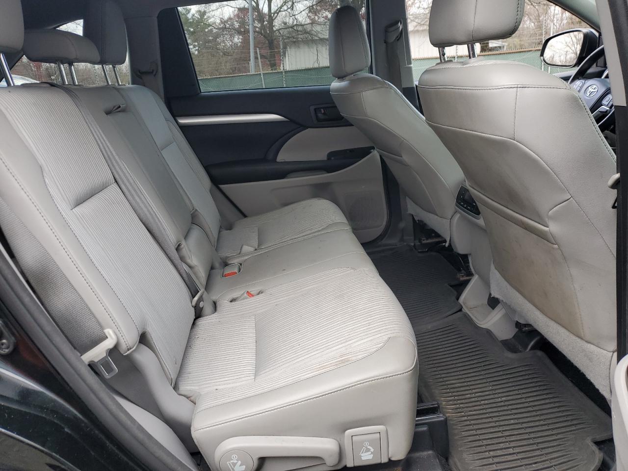 2014 TOYOTA HIGHLANDER