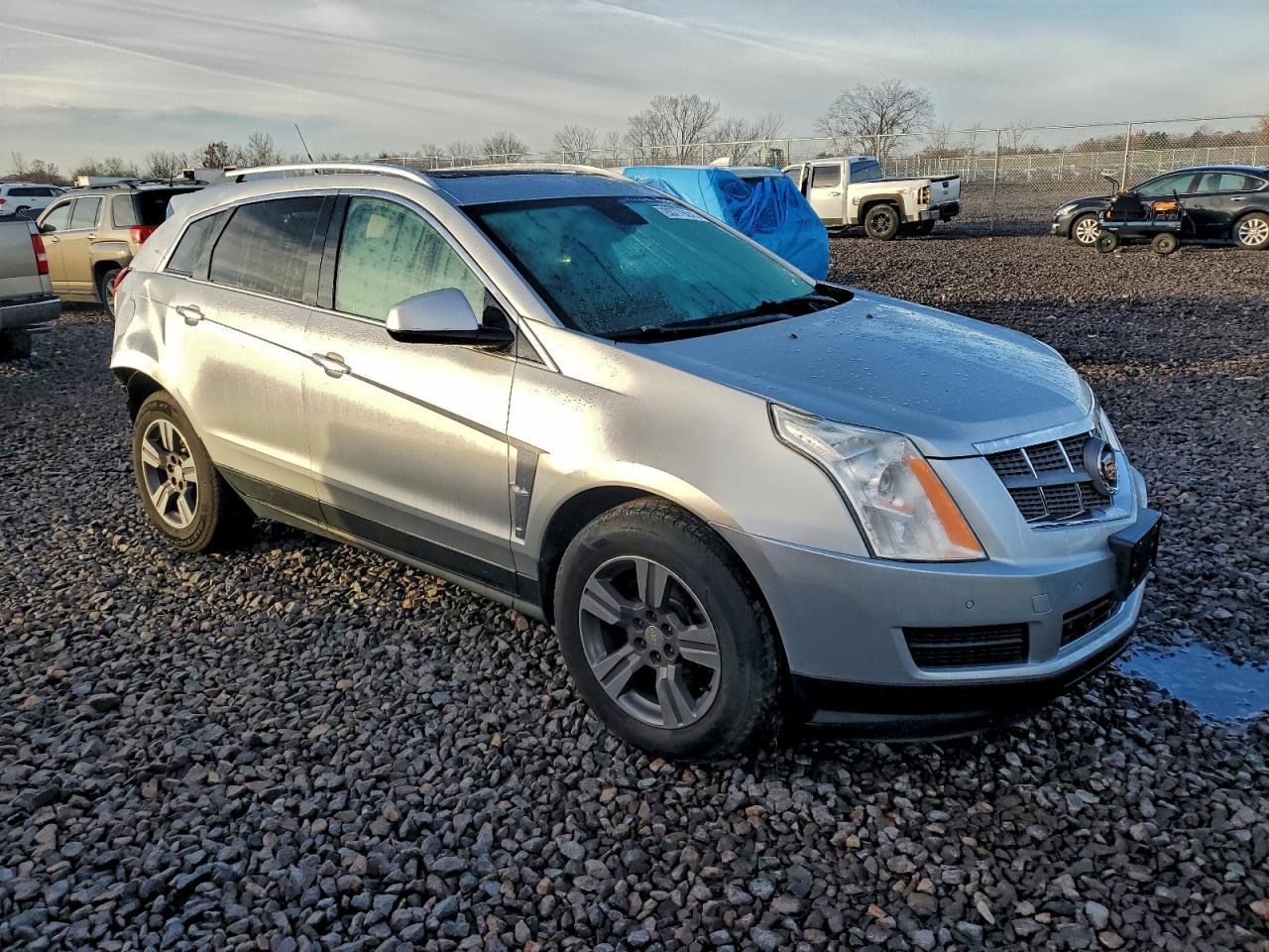 2010 CADILLAC SRX