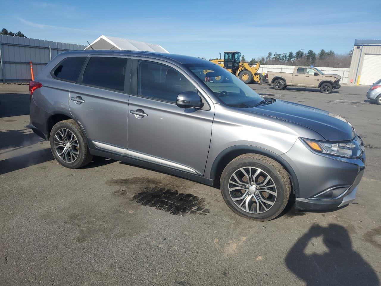 2016 MITSUBISHI outlander