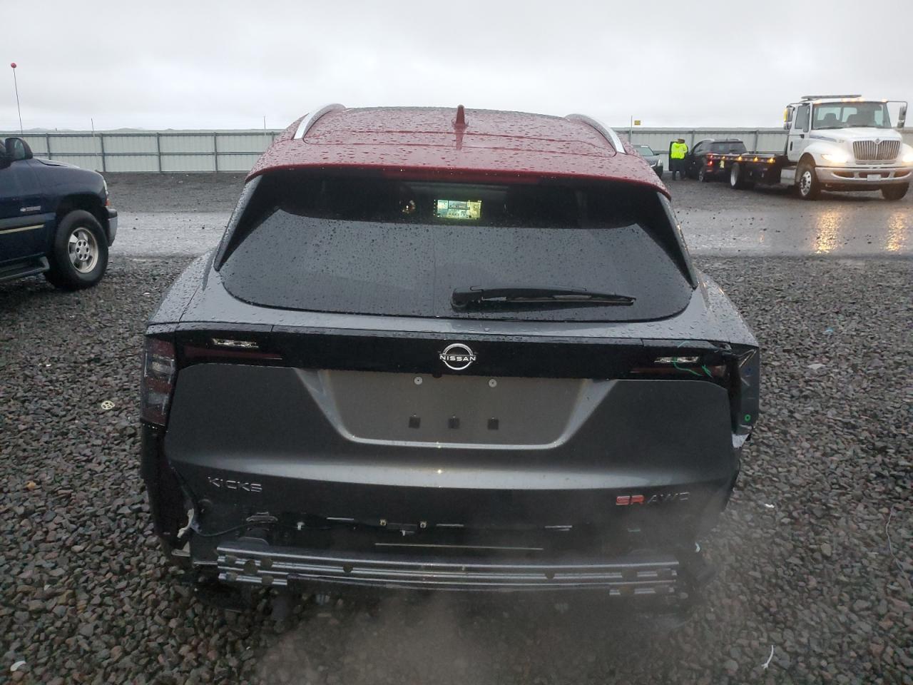 2025 NISSAN KICKS