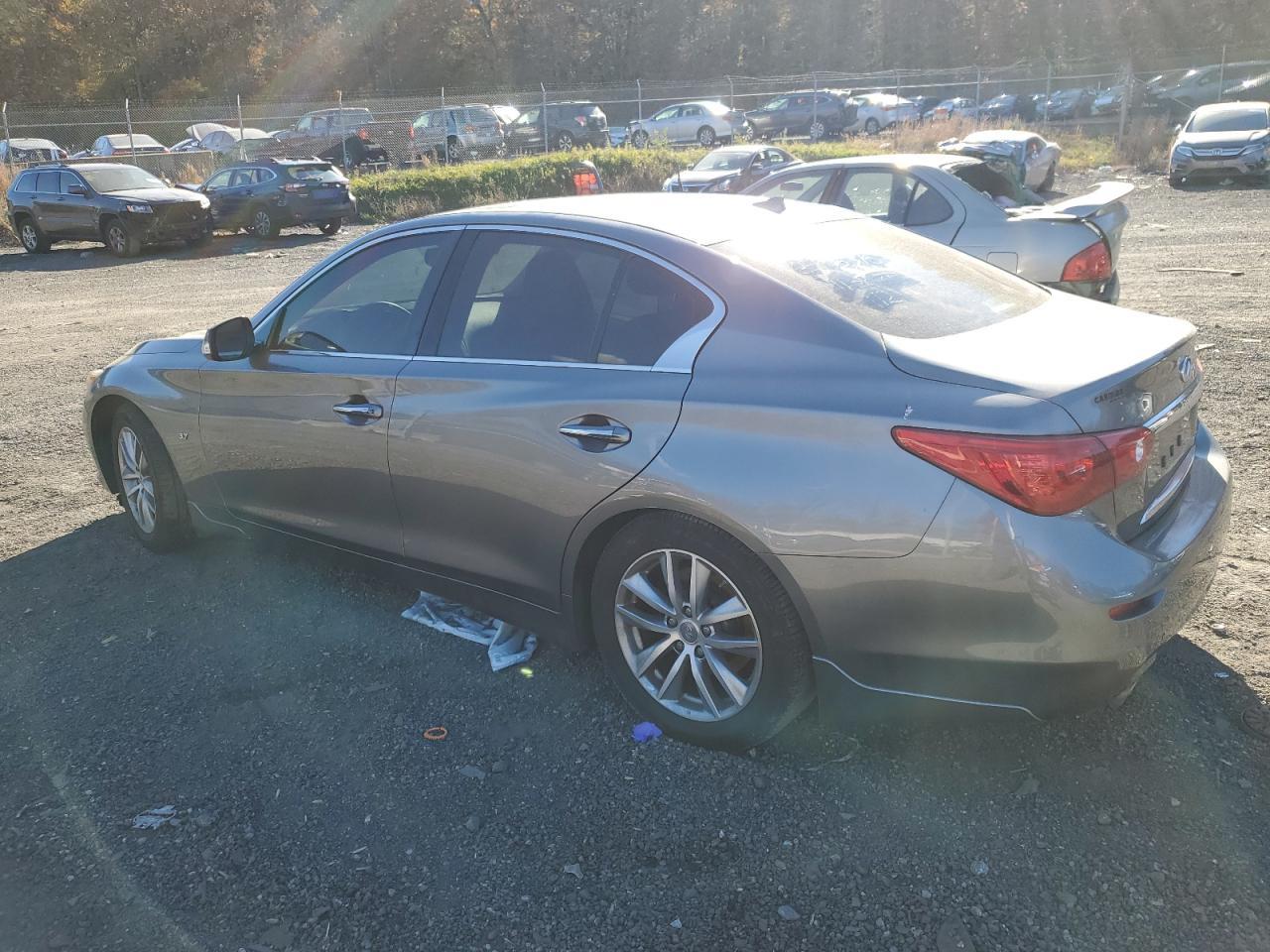 2015 INFINITI Q50