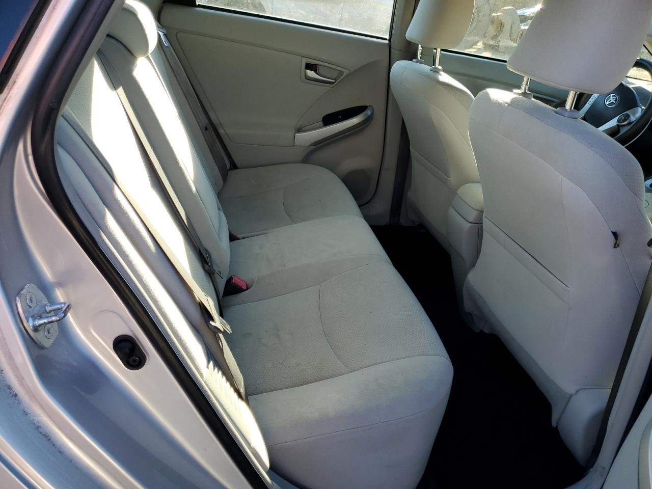 2015 TOYOTA PRIUS
