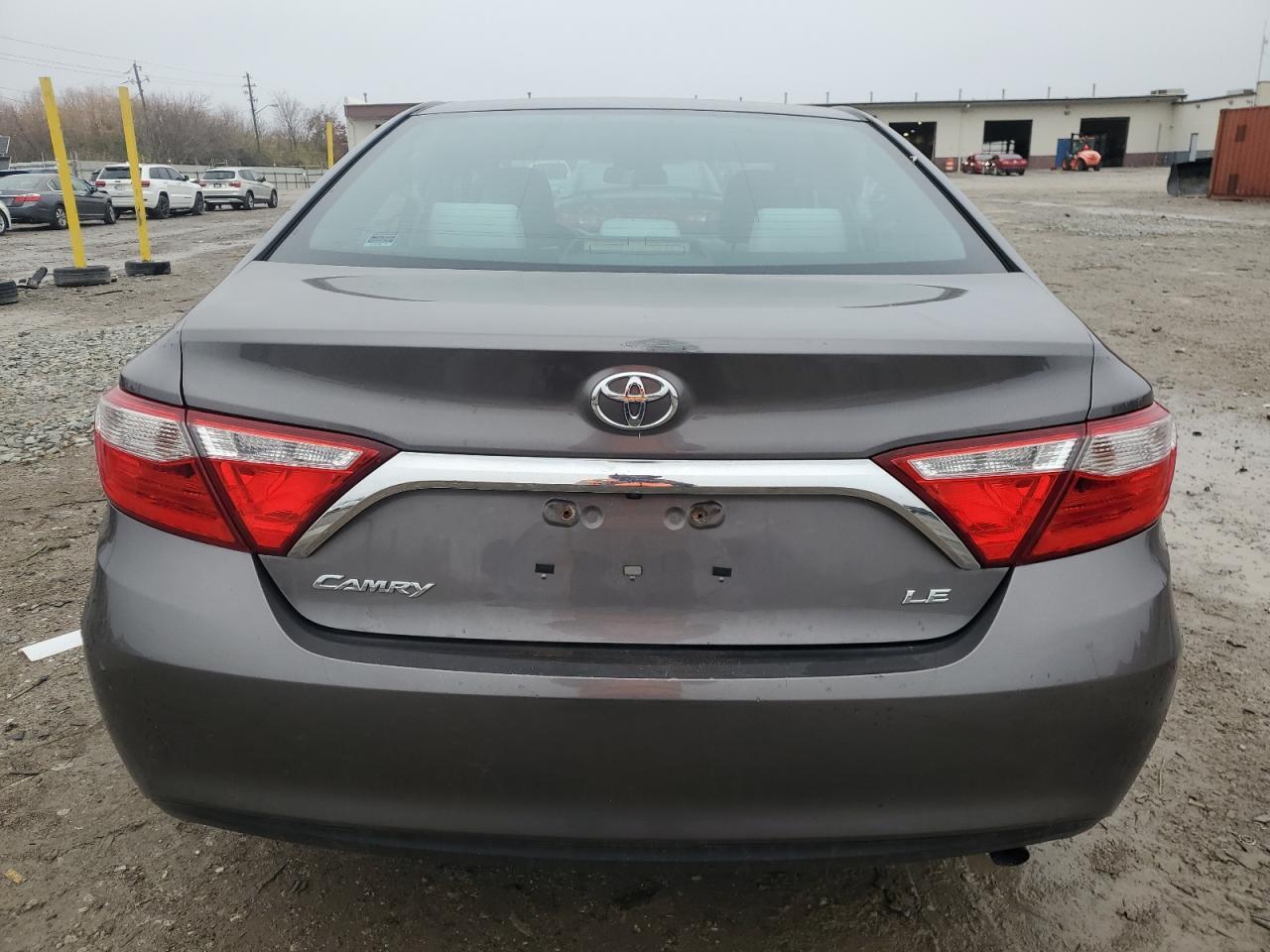 2016 TOYOTA CAMRY