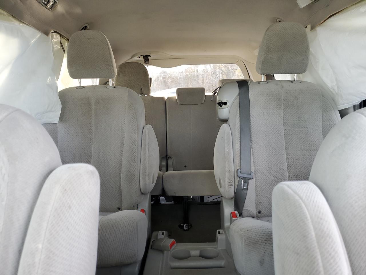 2012 TOYOTA SIENNA