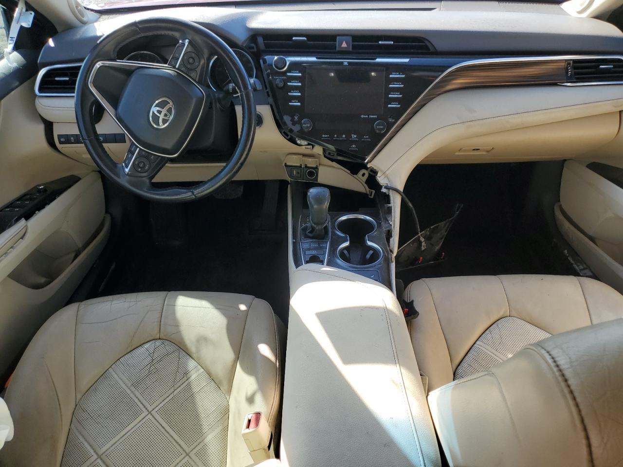 2018 TOYOTA CAMRY