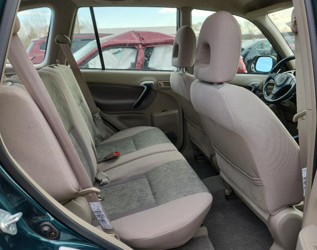 2002 TOYOTA RAV4