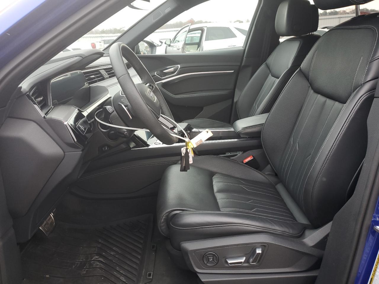 2024 AUDI SQ8