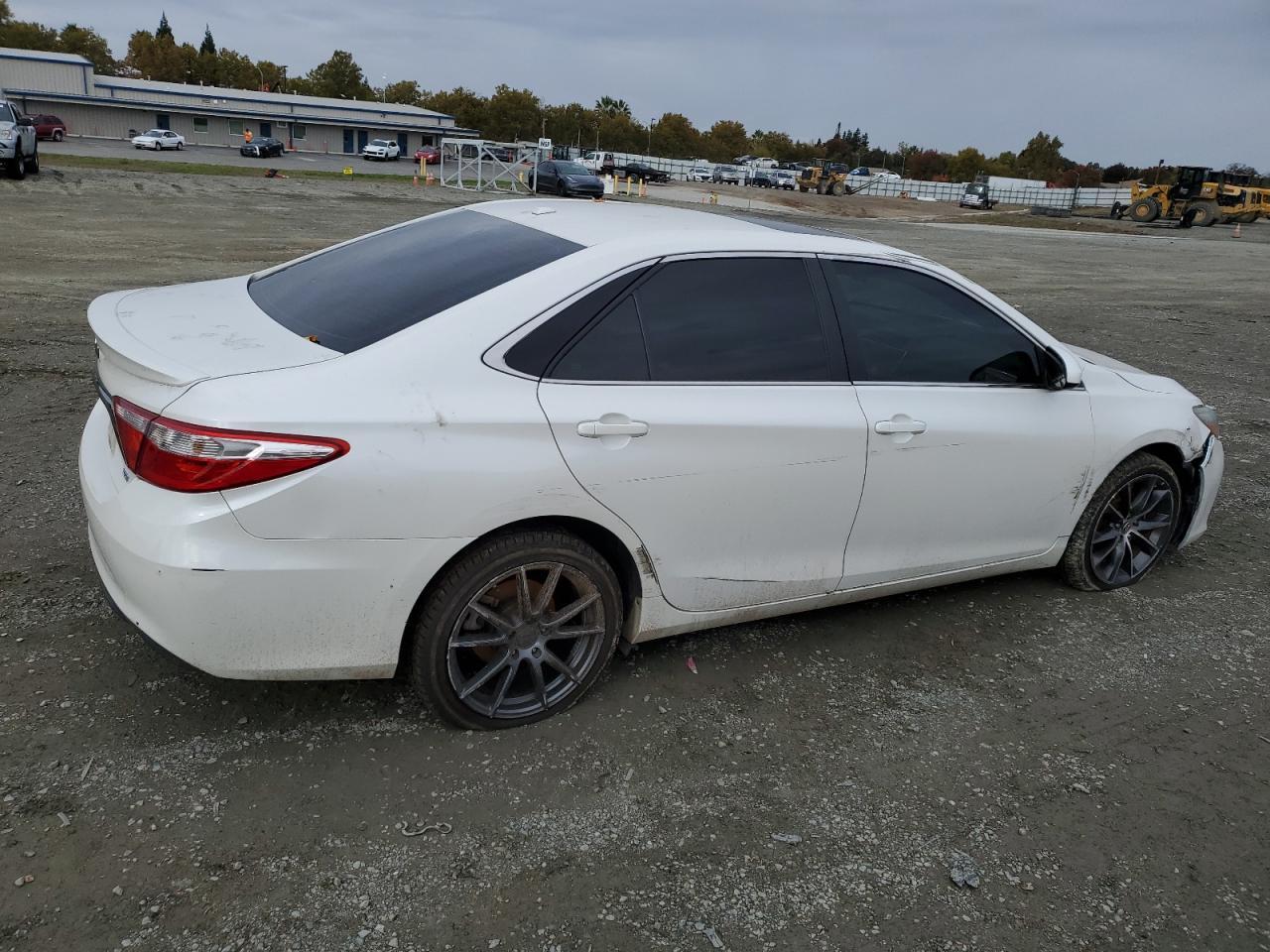 2015 TOYOTA CAMRY