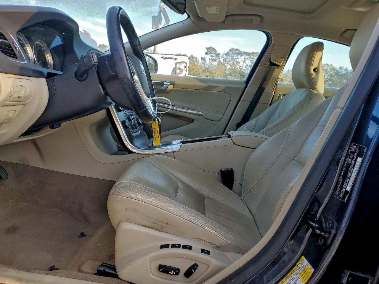 2012 VOLVO S60