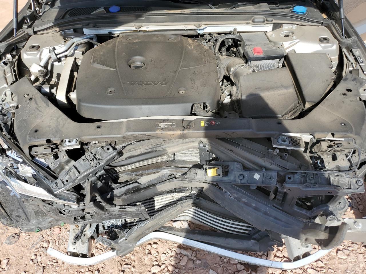 2019 VOLVO S60