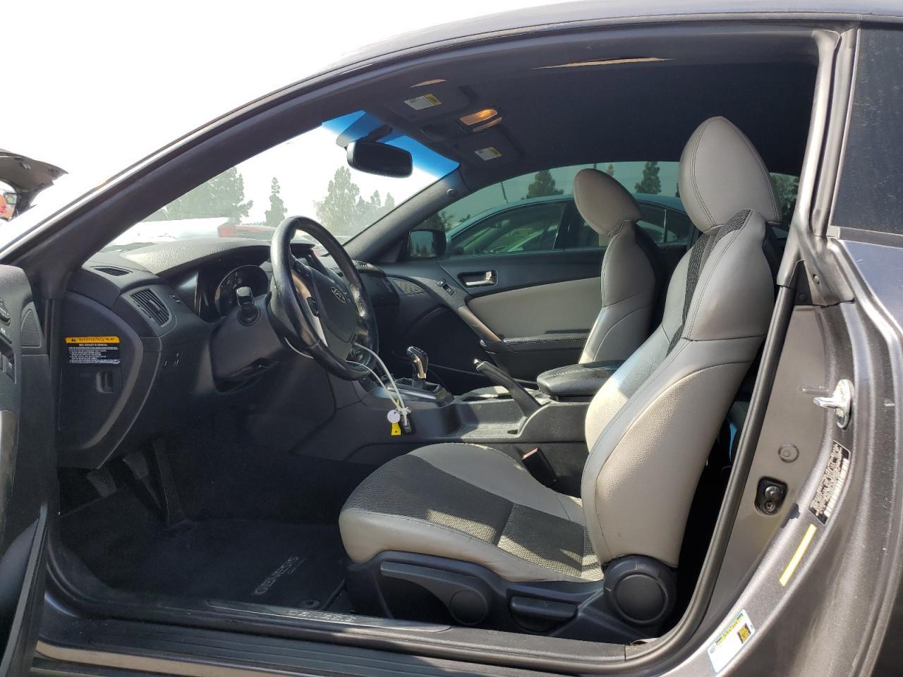 2016 HYUNDAI GENESIS