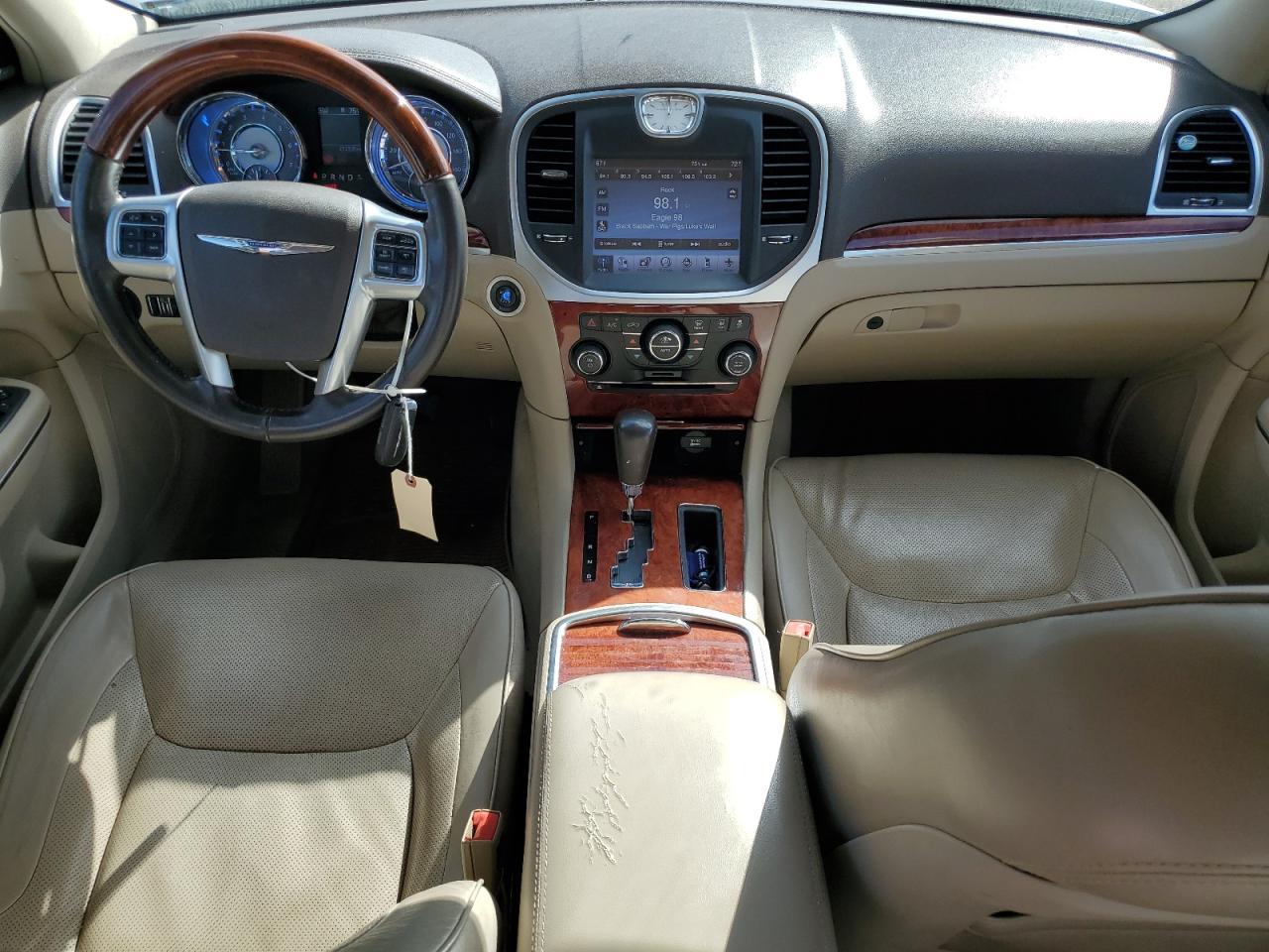 2011 CHRYSLER 300
