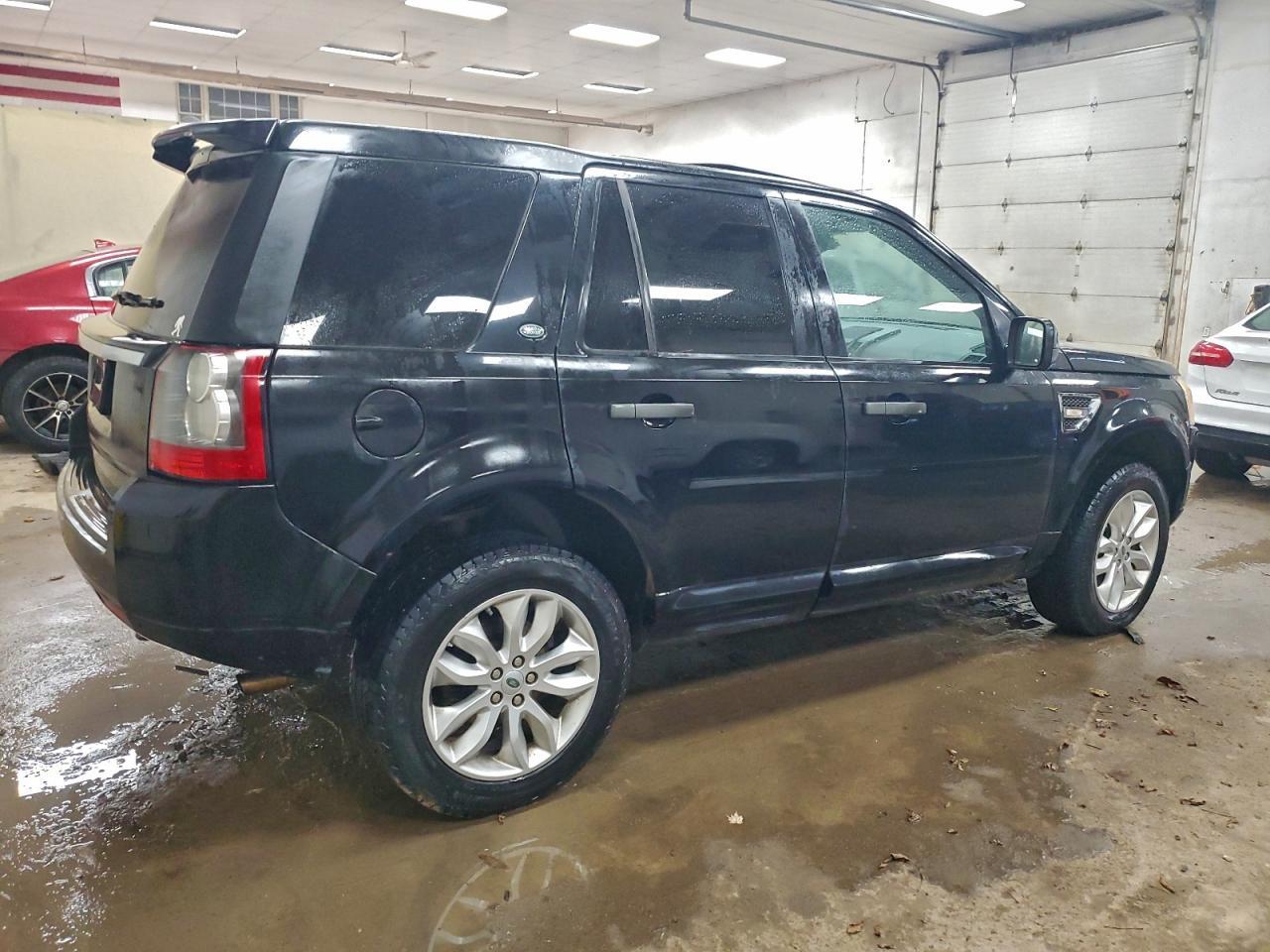 2011 LAND ROVER LR2