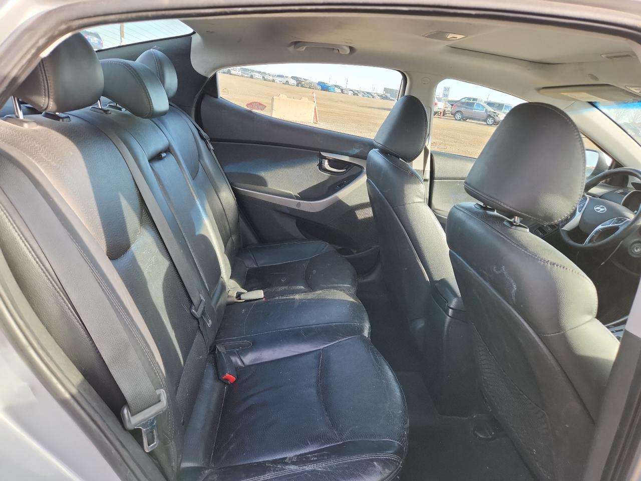 2012 HYUNDAI ELANTRA