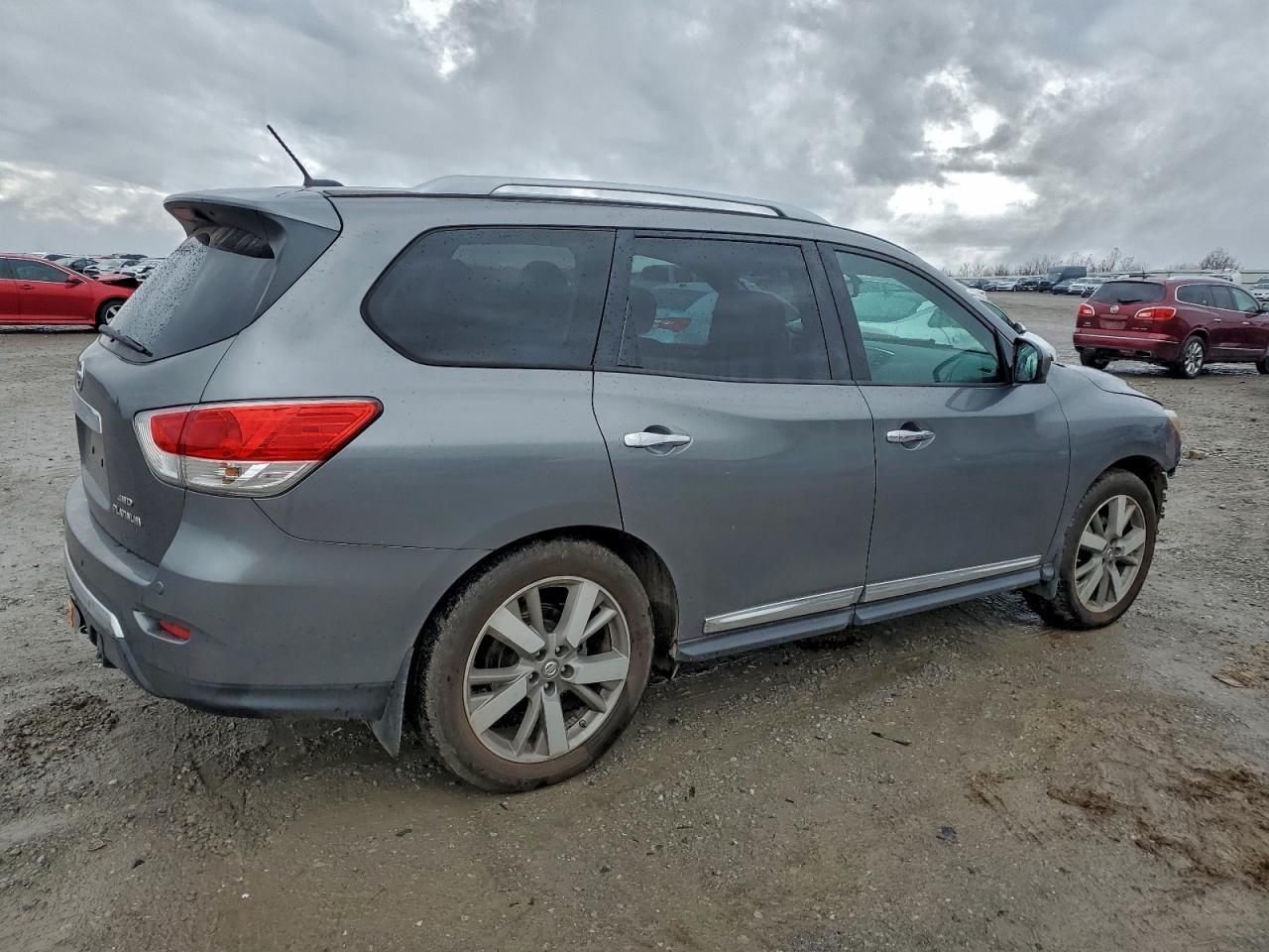 2015 NISSAN PATHFINDER