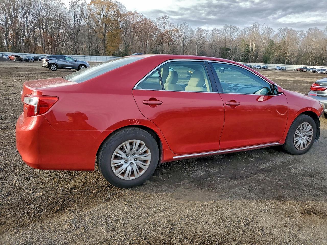 2014 TOYOTA CAMRY