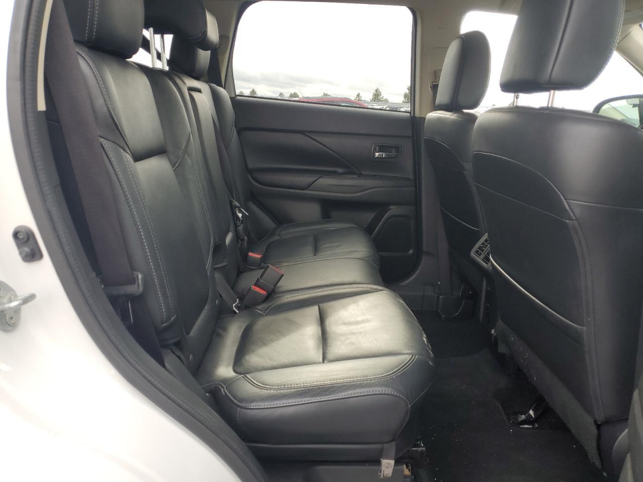 2020 MITSUBISHI outlander