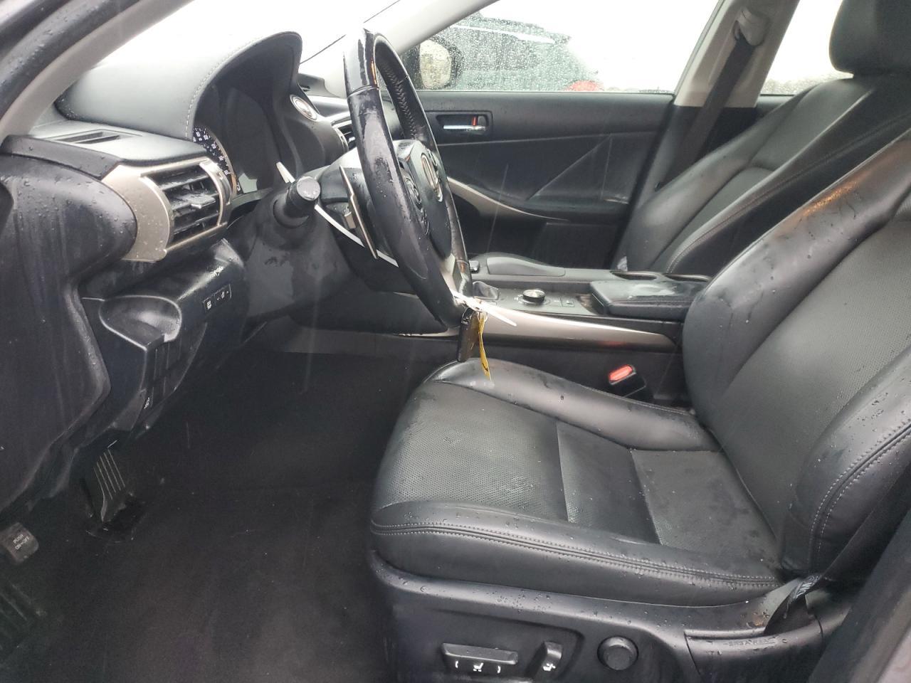 2016 LEXUS IS 200t