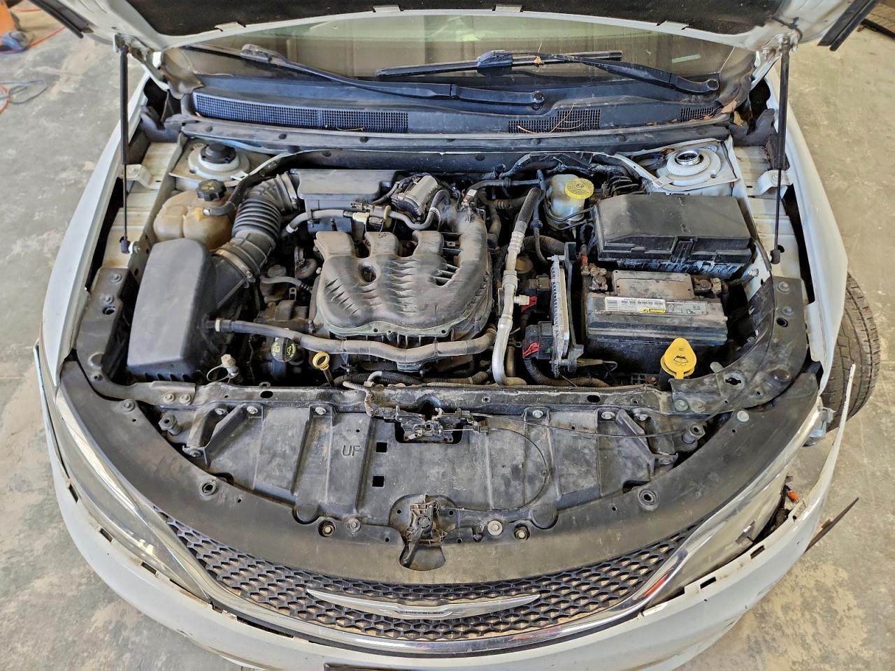 2015 CHRYSLER 200