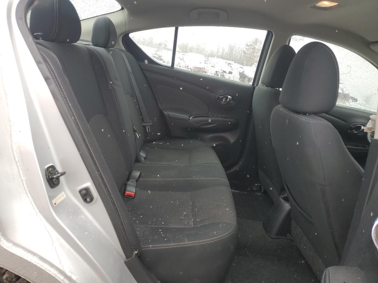 2015 NISSAN VERSA
