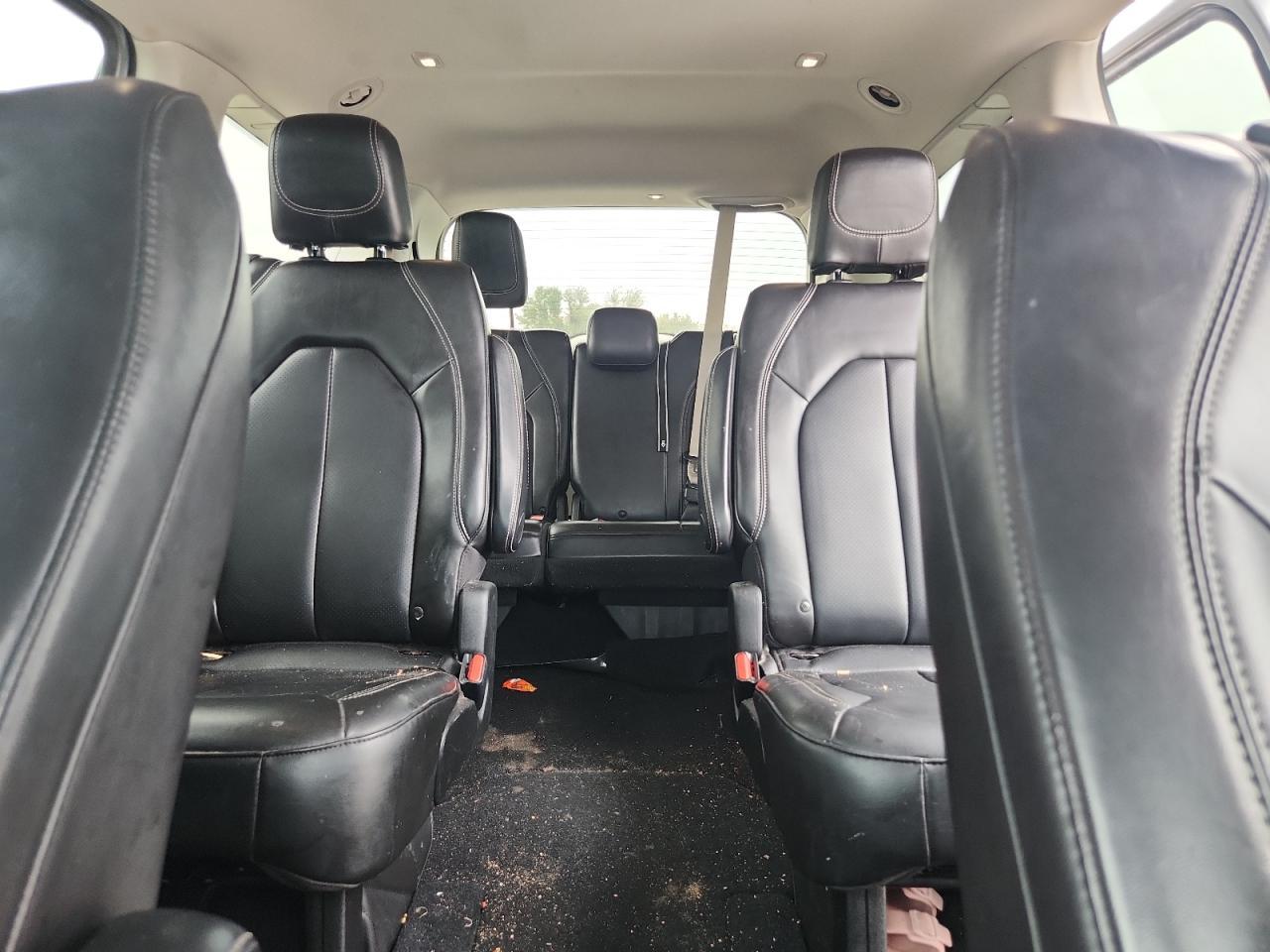 2021 CHRYSLER Voyager