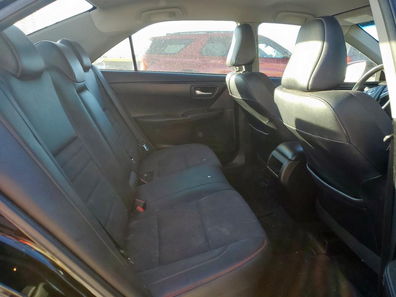 2016 TOYOTA CAMRY