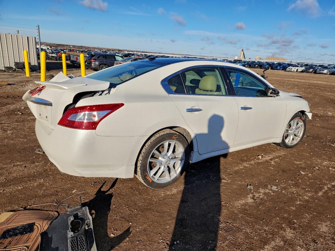 2010 NISSAN Maxima