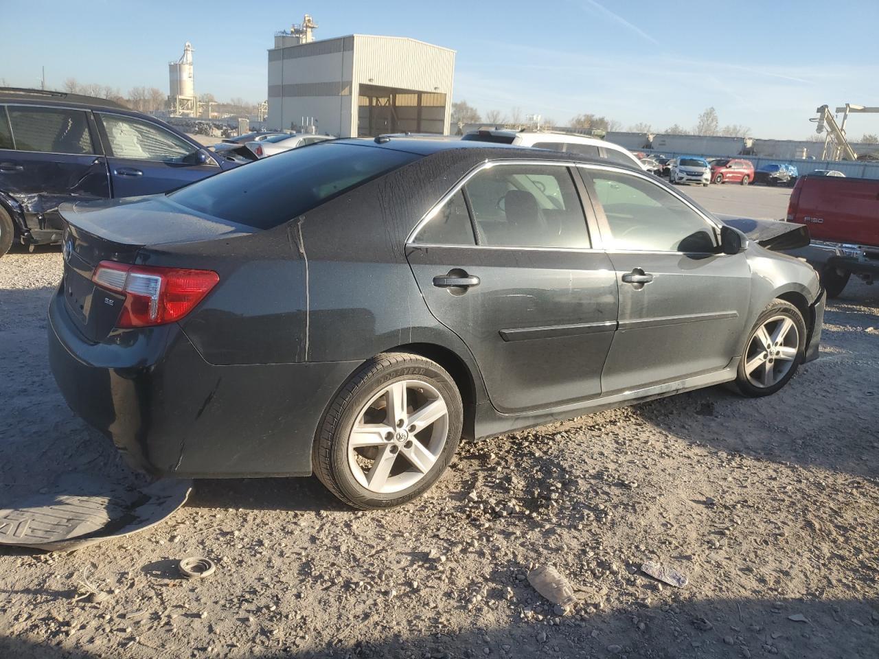 2013 TOYOTA CAMRY