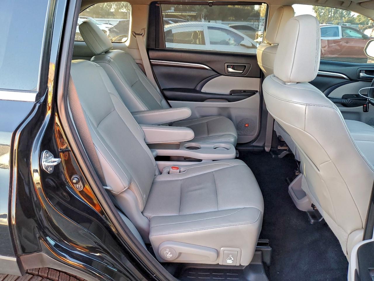 2015 TOYOTA Highlander Hybrid
