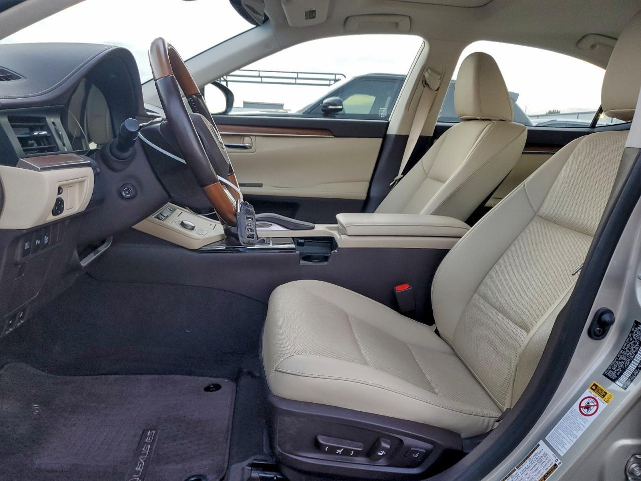 2017 LEXUS ES 300H