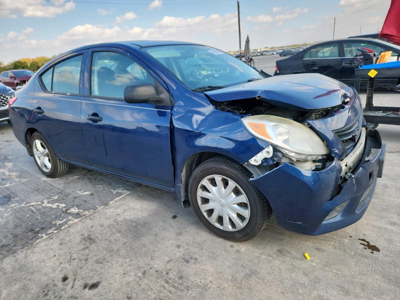 2014 NISSAN VERSA