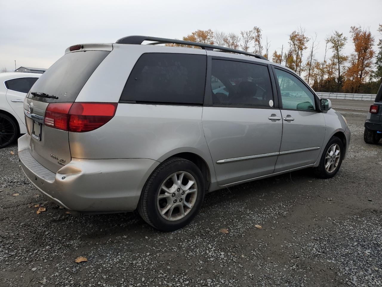 2005 TOYOTA SIENNA