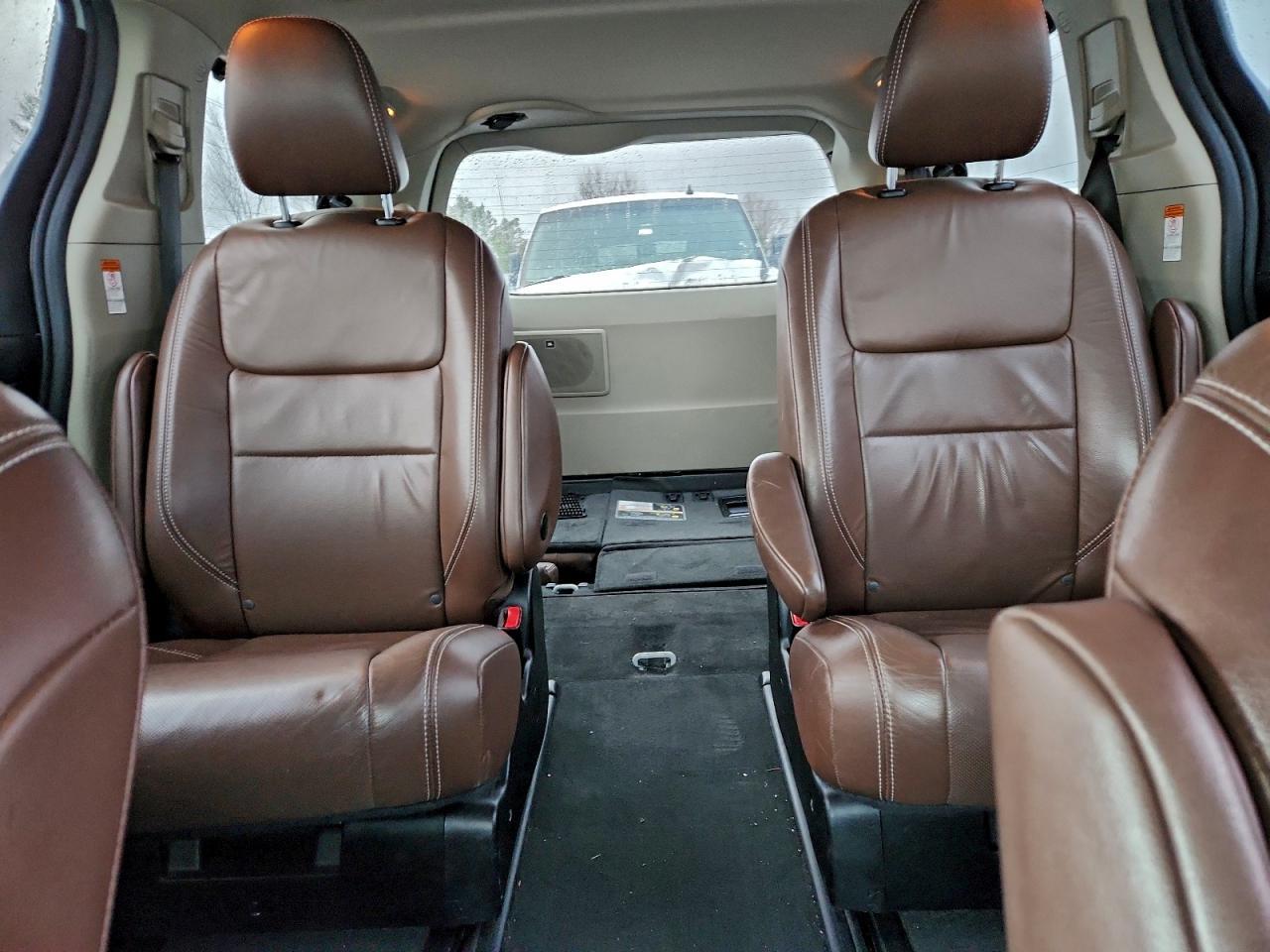 2018 TOYOTA SIENNA