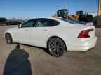 2017 VOLVO S90