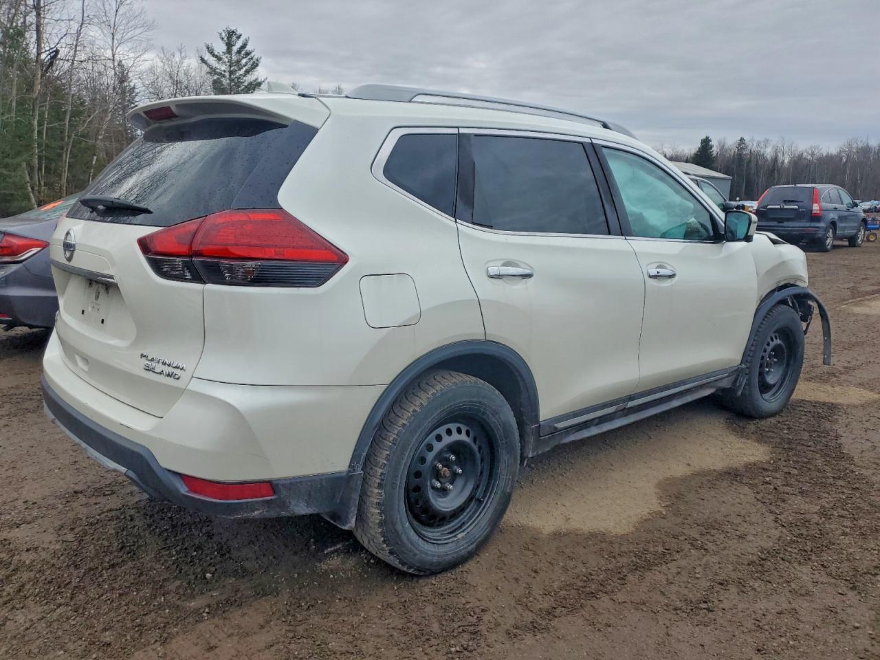 2017 NISSAN ROGUE