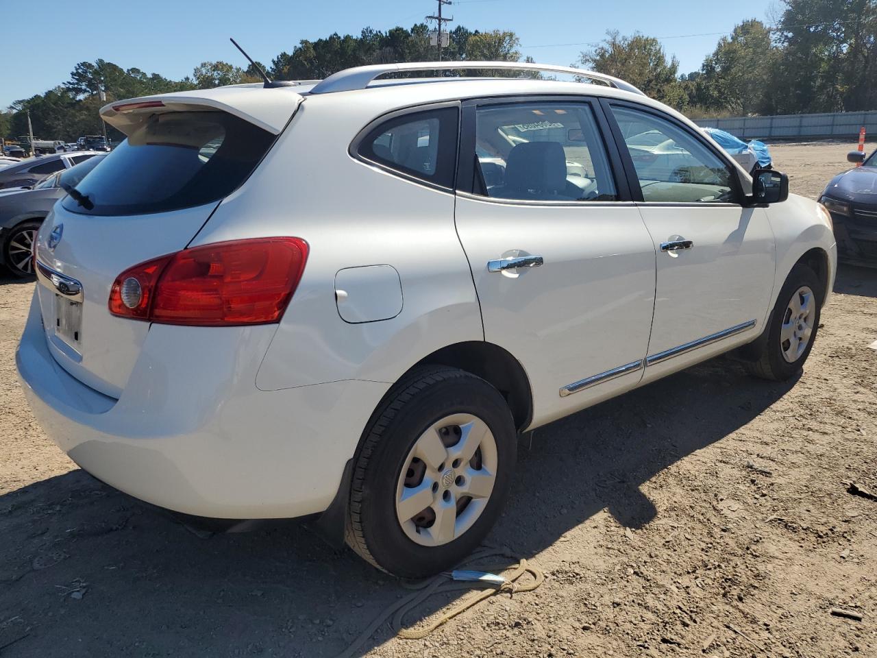 2015 NISSAN ROGUE